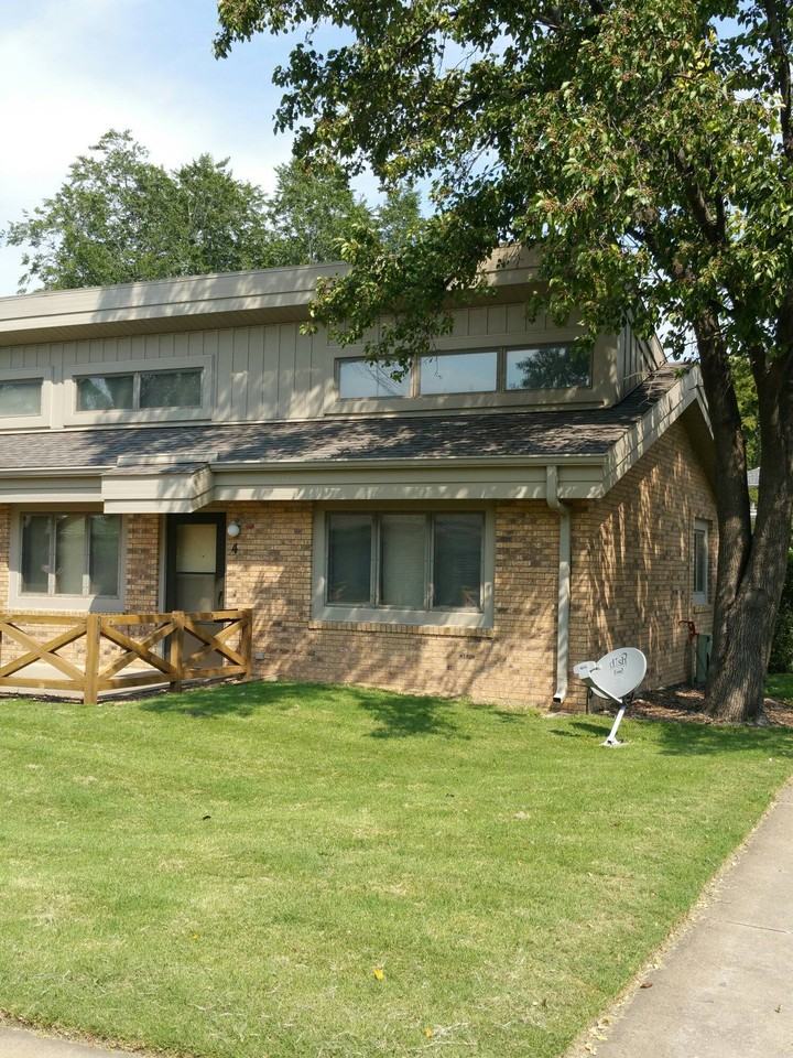 100 W 6th St #2 - Photo 3 of 12