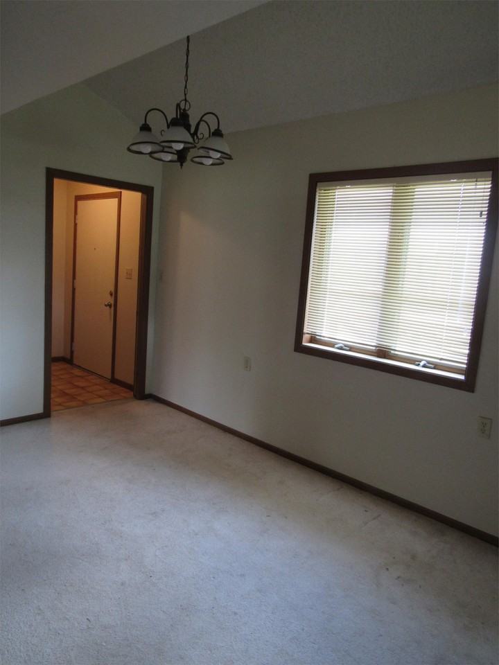 100 W 6th St #2 - Photo 6 of 12