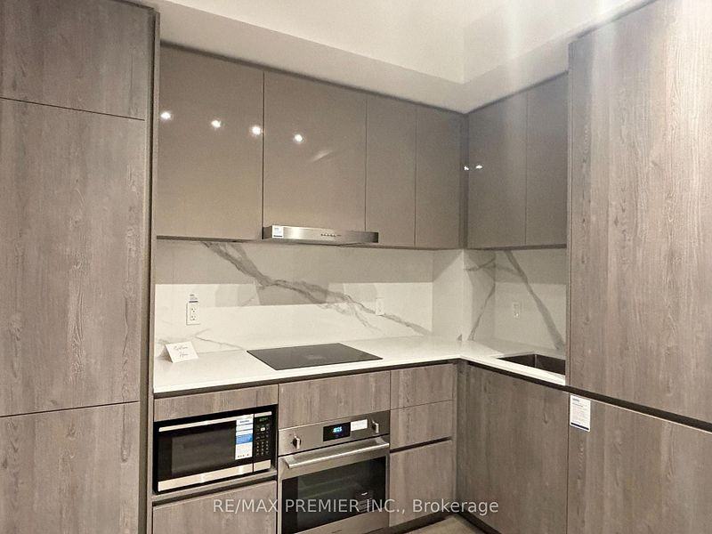 8 Interchange Way #5815 - Photo 5 of 13