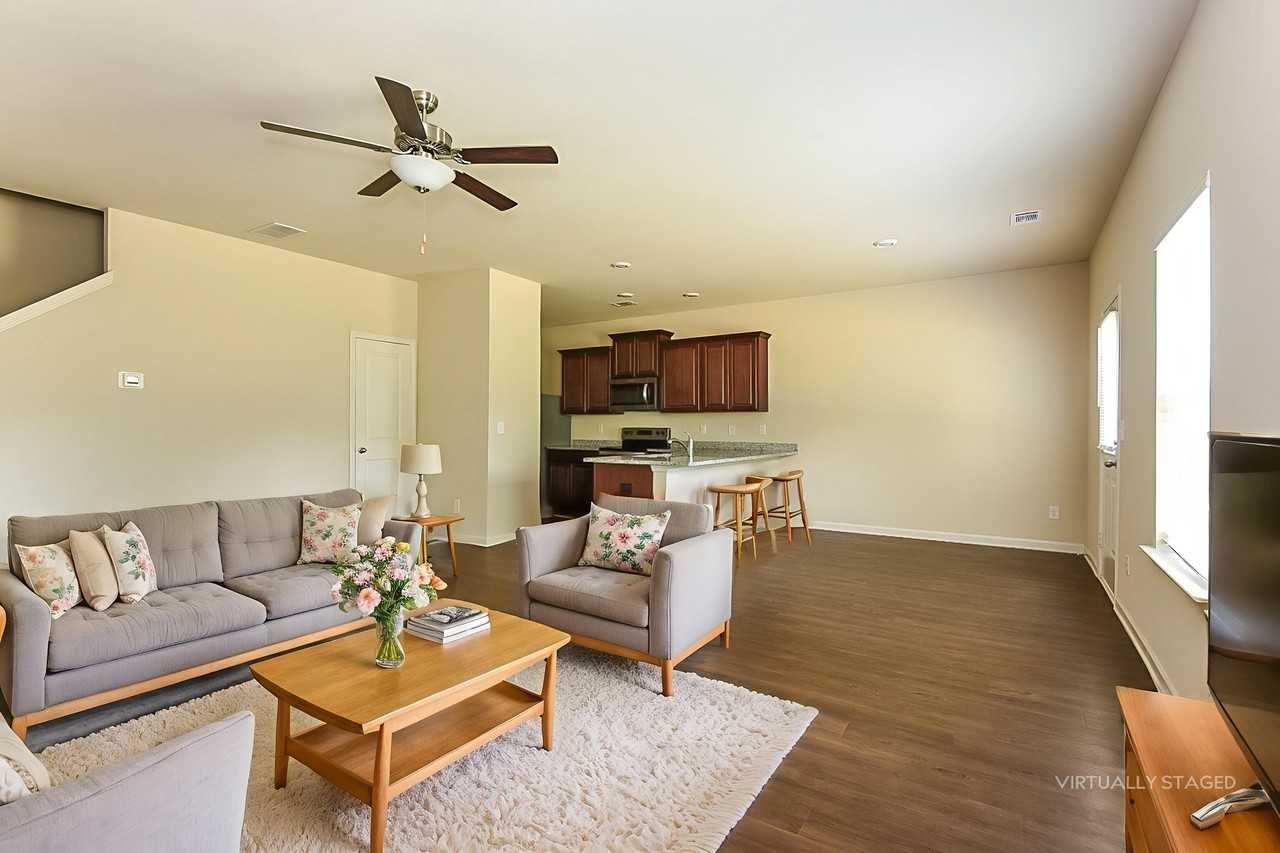 154 154 Innis Brook Cir - Photo 2 of 27