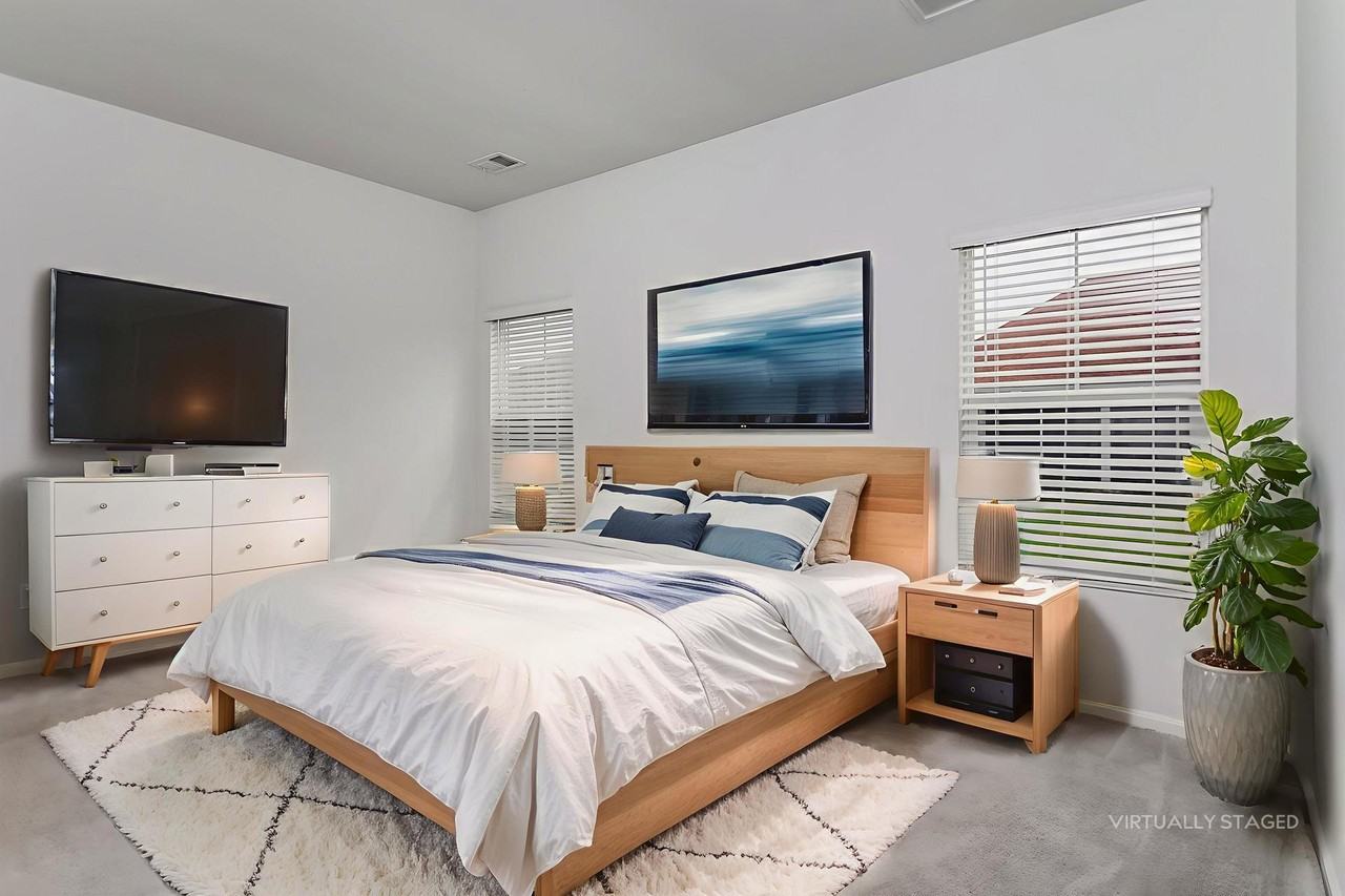 143 S Reindeer Rd - Photo 5 of 15