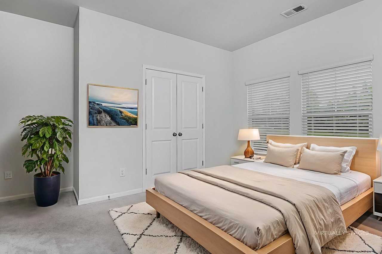 143 S Reindeer Rd - Photo 6 of 15