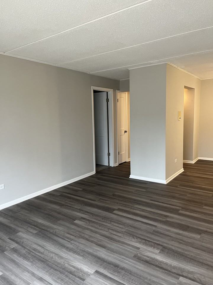 15 E Maple St #2A - Photo 5 of 9