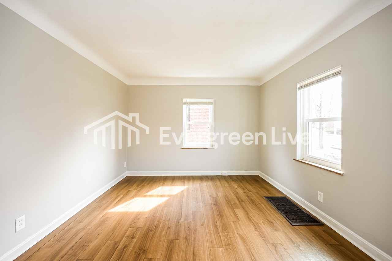 5232 Newfield Ave - Photo 3 of 15