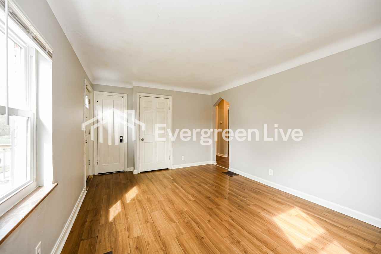 5232 Newfield Ave - Photo 5 of 15