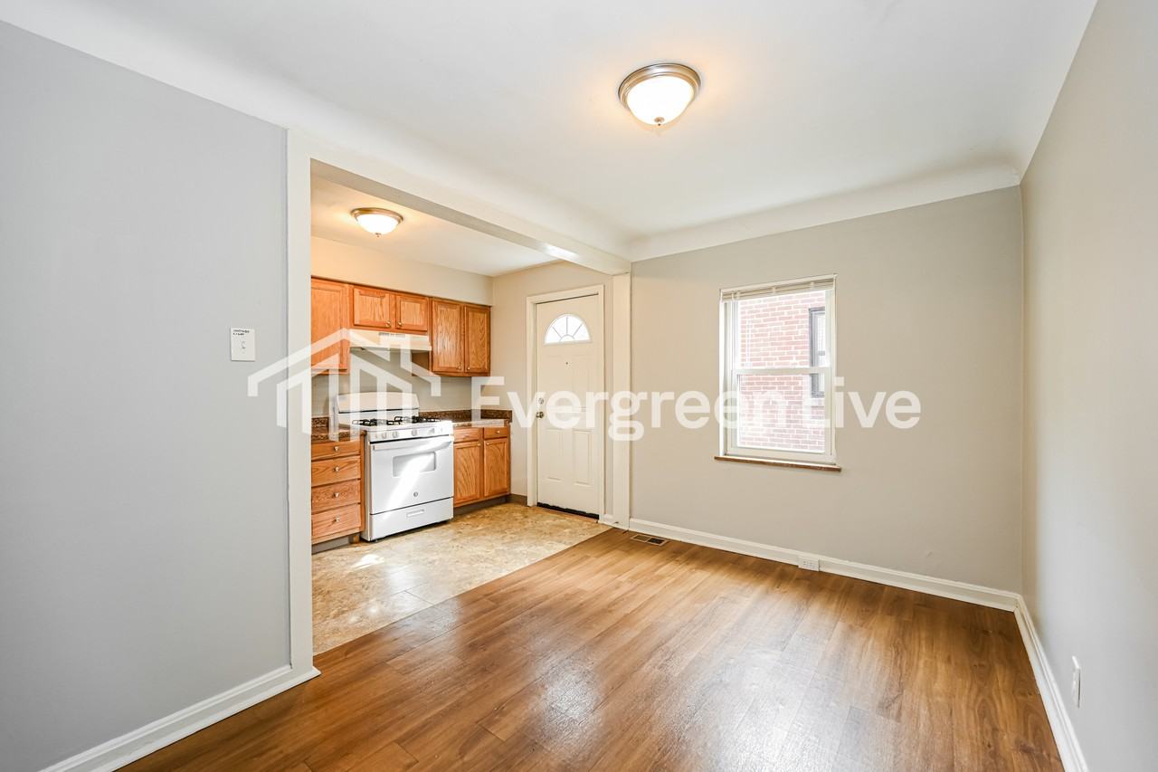 5232 Newfield Ave - Photo 6 of 15