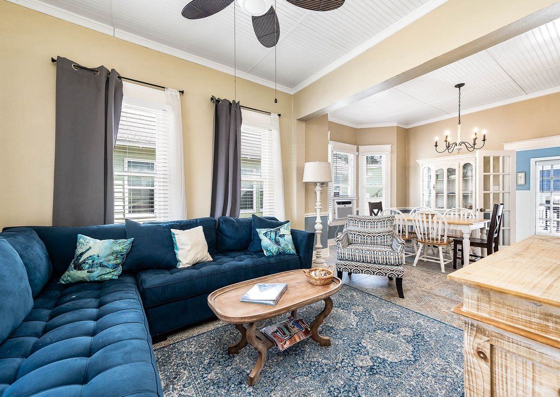 3811 Avenue O - Photo 3 of 3