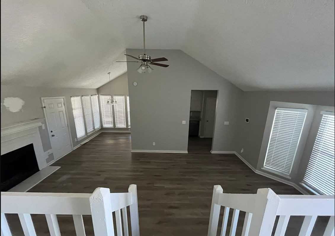 5810 Northfield Dr - Photo 2 of 5