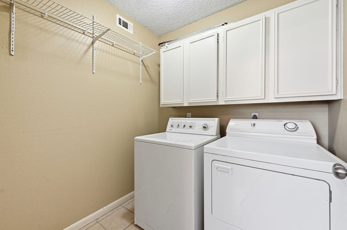 8011 Lazy Ln ##B - Photo 6 of 23