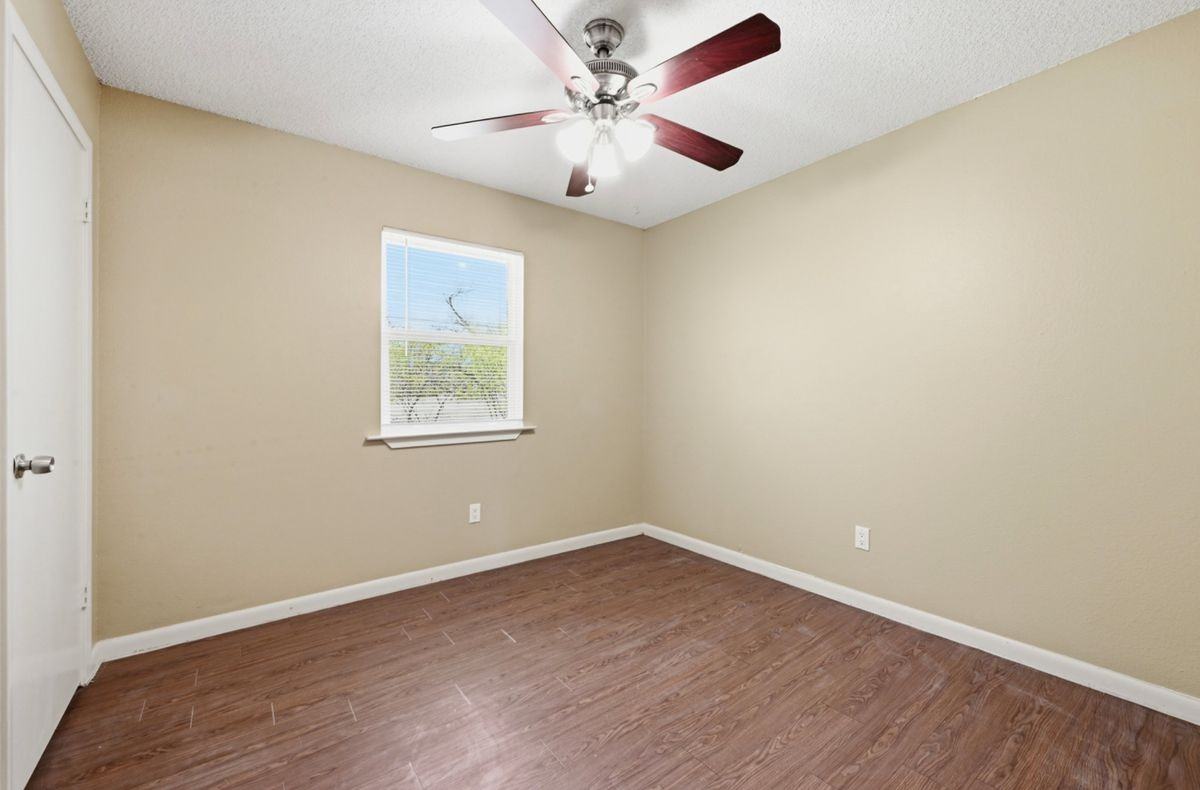 8011 Lazy Ln ##B - Photo 7 of 23