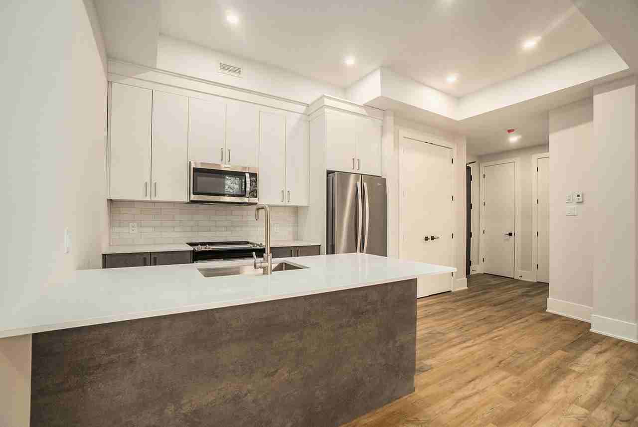 404 Eden Avenue - Photo 4 of 9