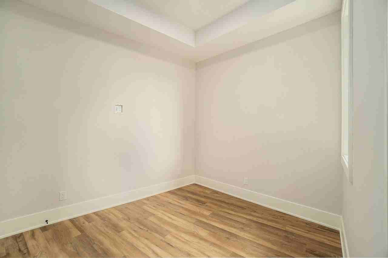 404 Eden Avenue - Photo 5 of 6