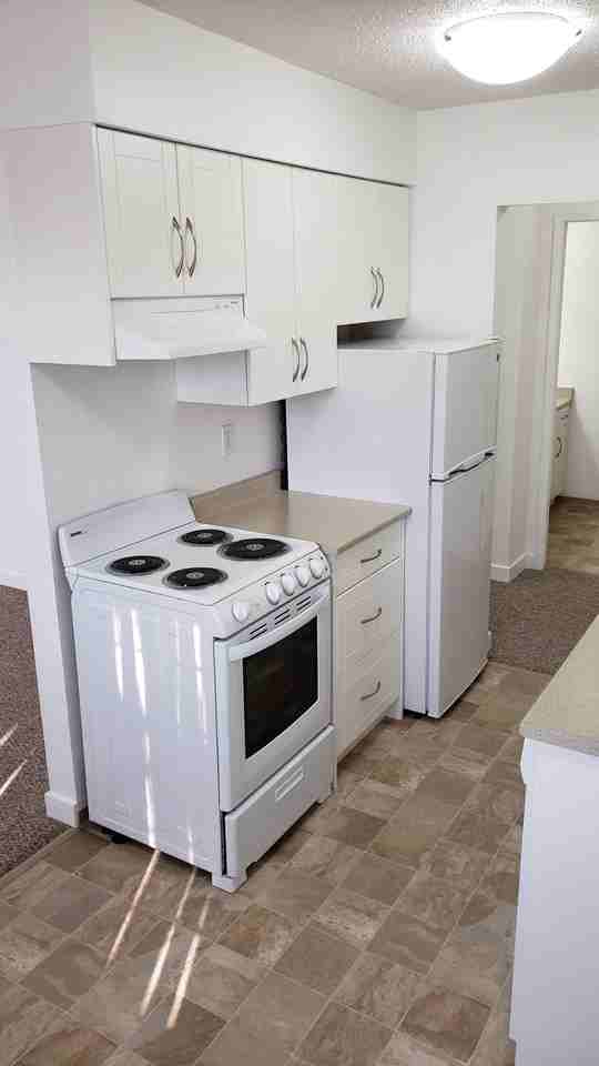 Parklane Manor Apartments - Photo 6 of 34