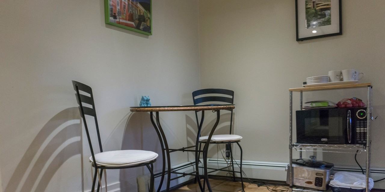 733 West Delavan - Photo 4 of 16