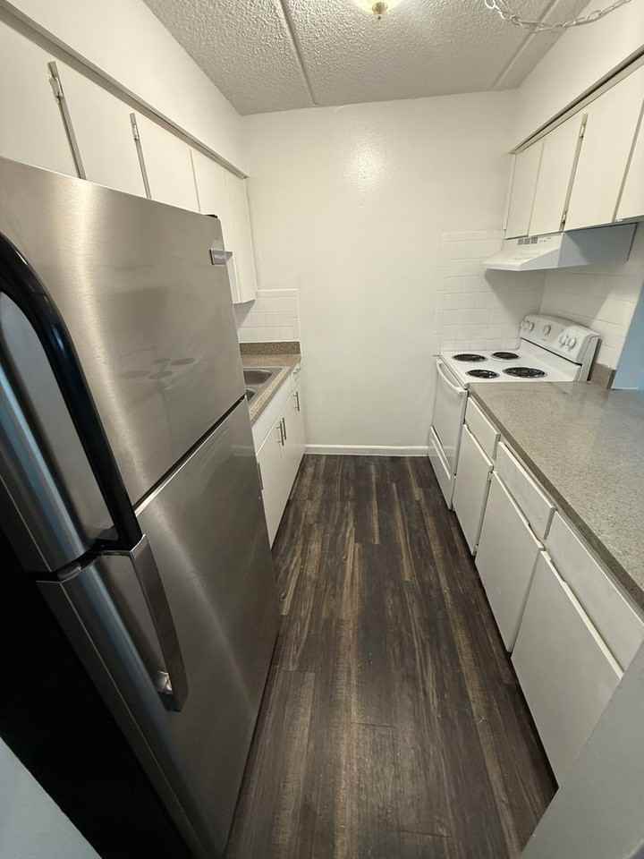 Andover Club Apartments - Photo 7 of 12