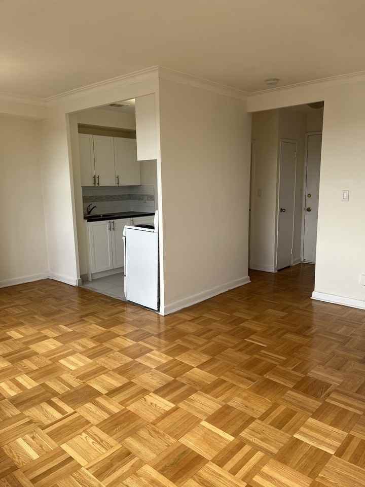 21 Tichester Road Toronto - Photo 4 of 20