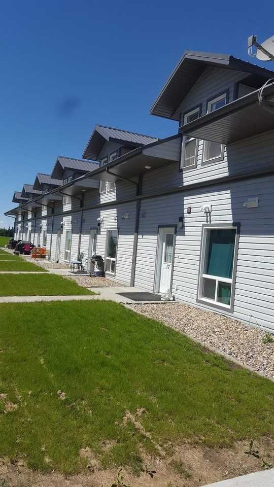 Vermilion Riverside Apartments - Photo 2 of 21