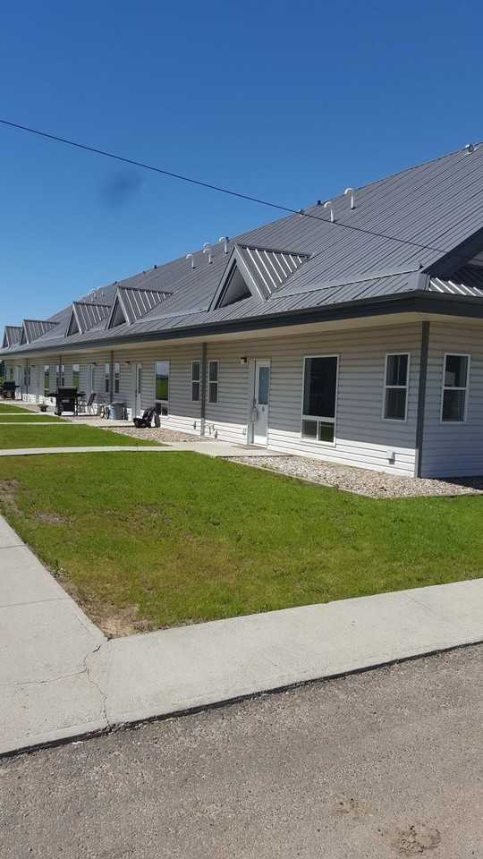 Vermilion Riverside Apartments - Photo 3 of 21