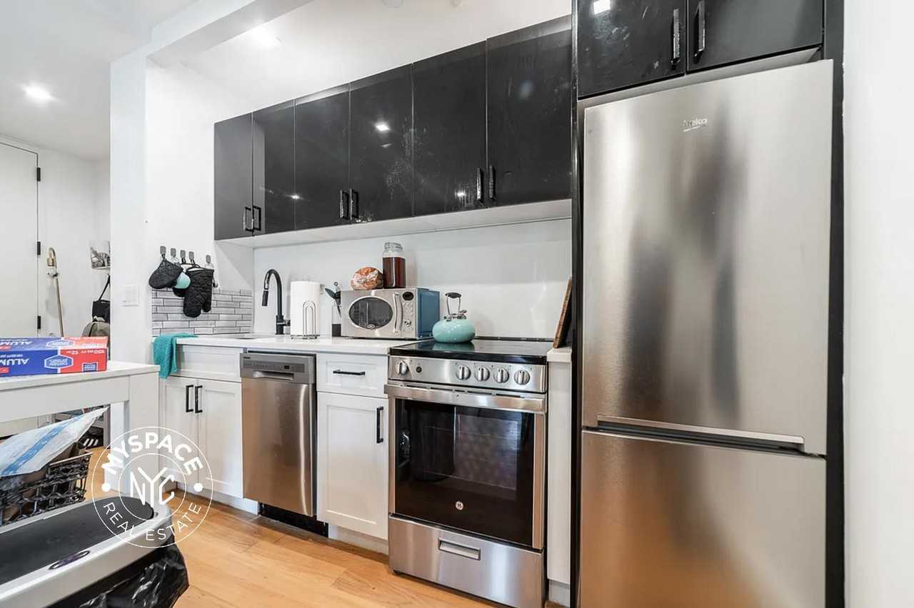 19 E 31st St #4B - Photo 4 of 13