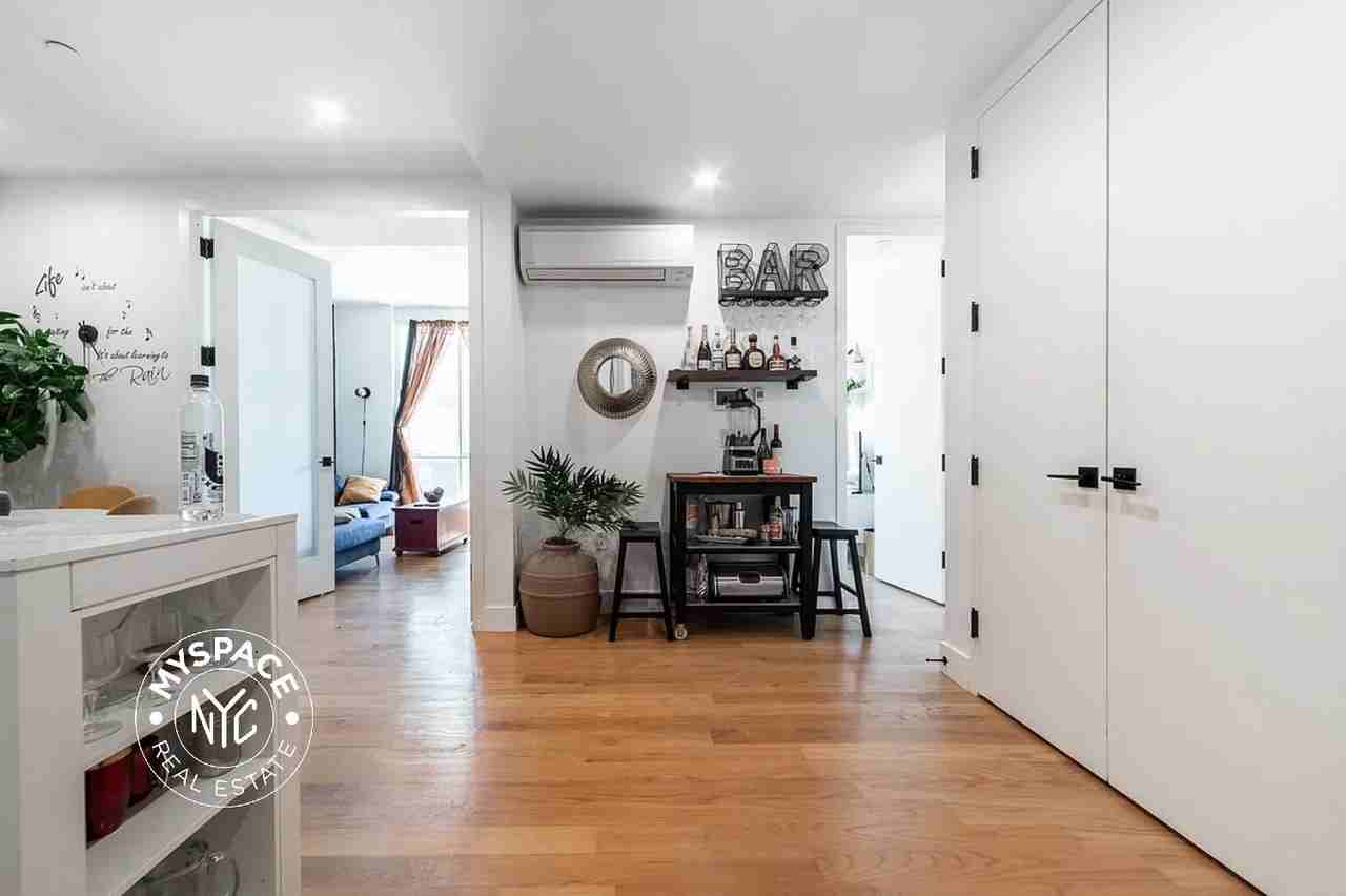 19 E 31st St #4B - Photo 5 of 13