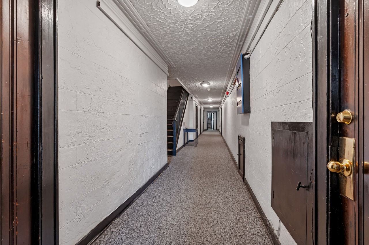 King Edward Annex Apartments - Photo 3 of 40