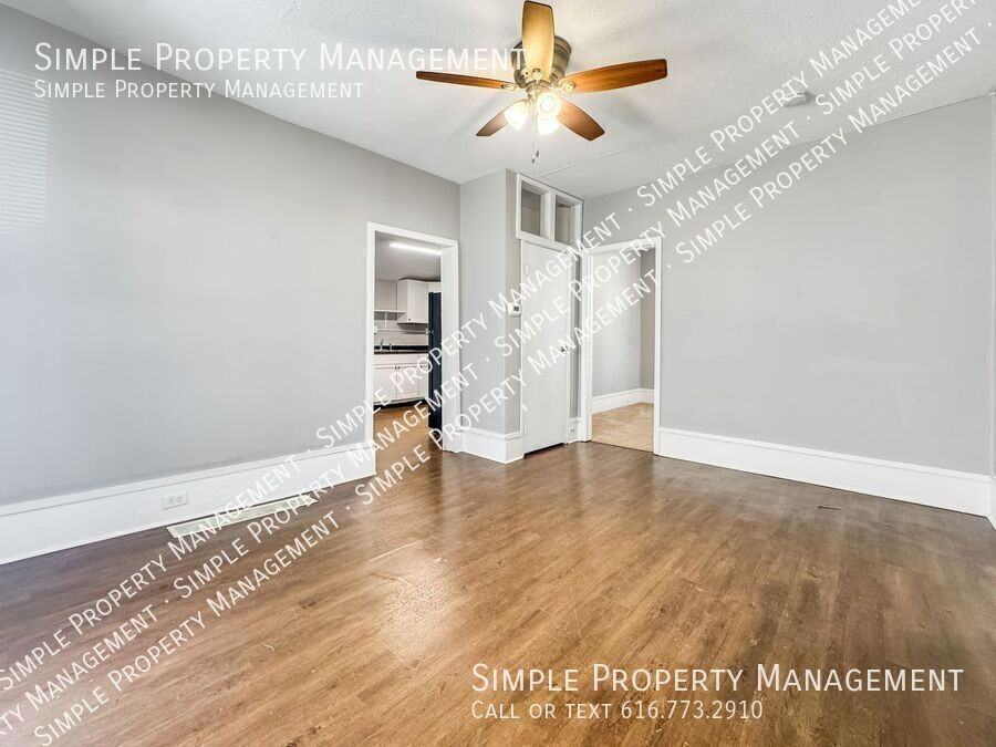 156 Carrier St Ne - Photo 2 of 22