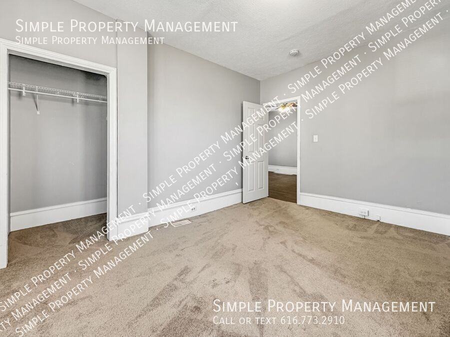 156 Carrier St Ne - Photo 5 of 22