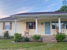 featured image of 3547 Southmeade Dr