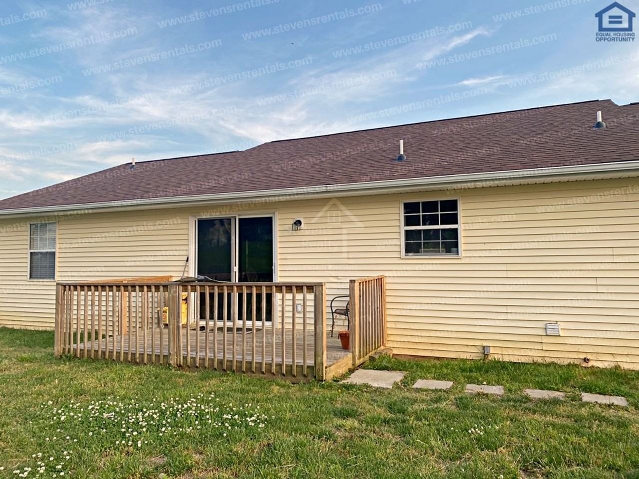 3547 Southmeade Dr - Photo 2 of 18