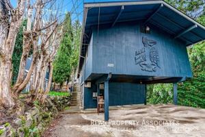 featured image of 3018 Ne 137th St #4