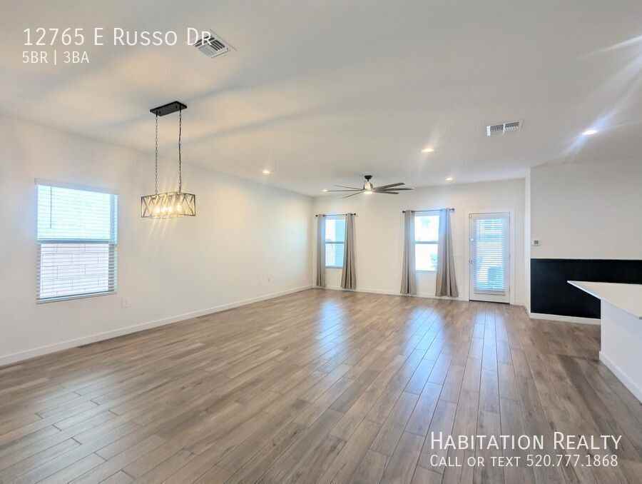 12765 E Russo Dr - Photo 4 of 34