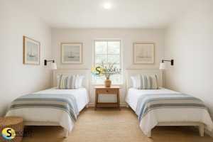 featured image of 8 Riding Pl #B