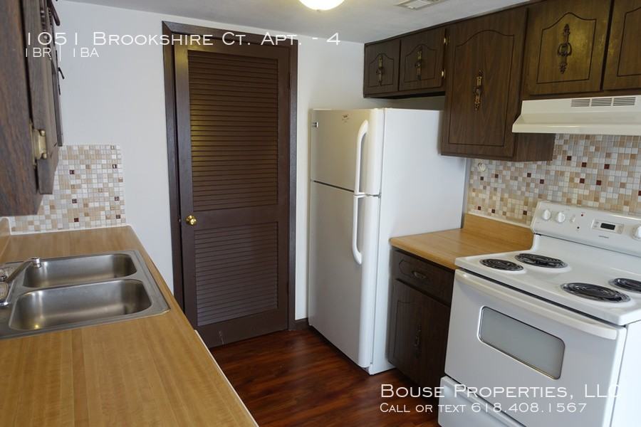 1051 Brookshire Ct #4 - Photo 3 of 5