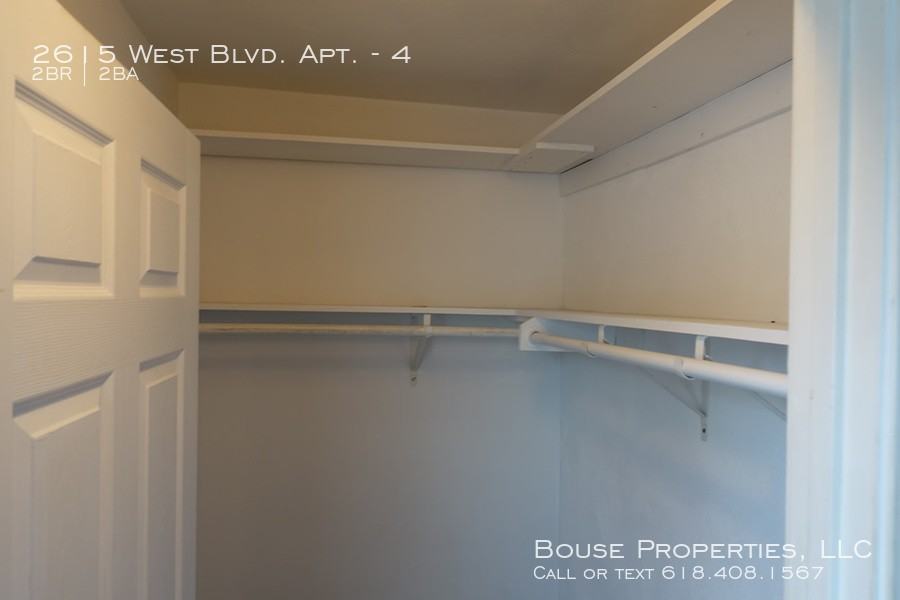 2615 2615 West Blvd. Apt. #4 - Photo 5 of 5