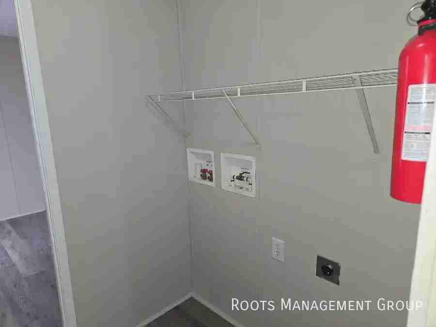 2800 Apollo Dr - Photo 6 of 16