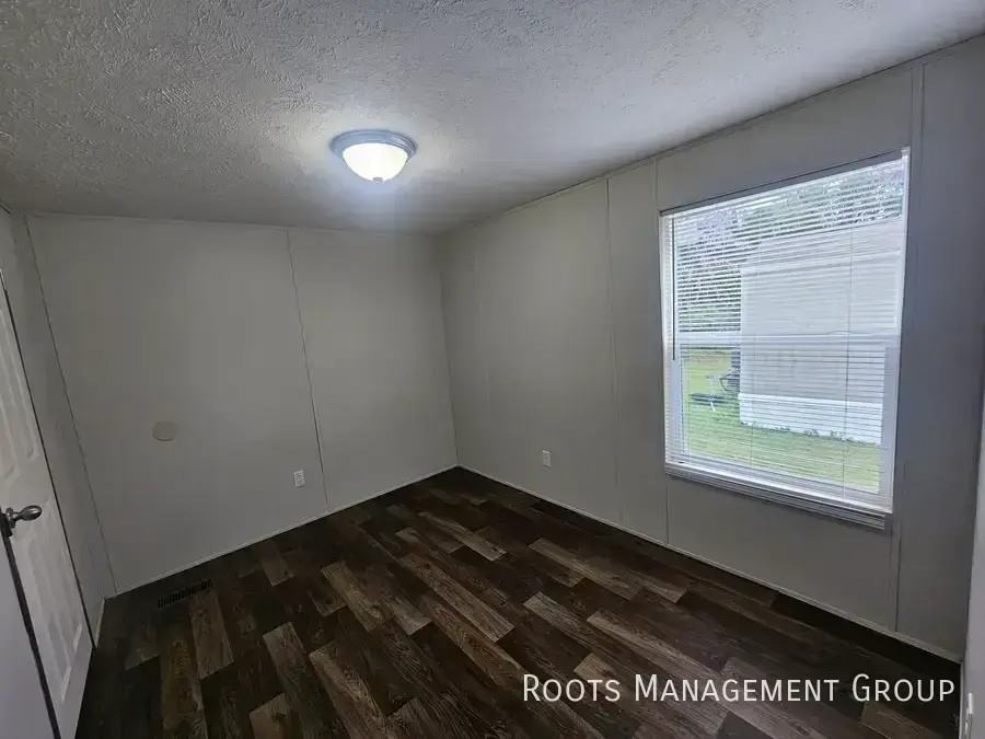 9 Mark Dr #9 - Photo 5 of 14