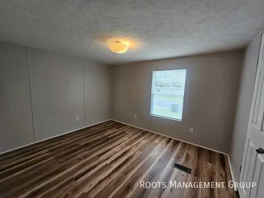 9 Mark Dr #9 - Photo 6 of 14