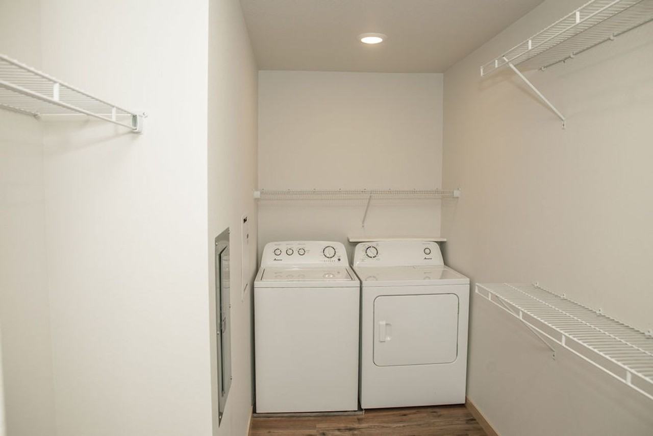 Century Place - 430 - Photo 4 of 27