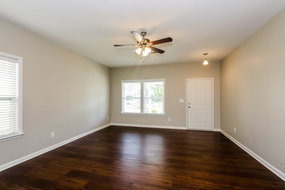 9711 Cayenne Dr - Photo 4 of 17