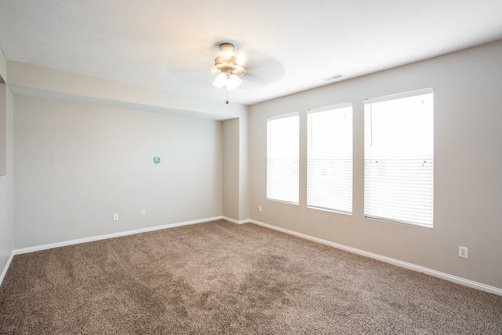 8025 Cole Wood Blvd - Photo 4 of 16