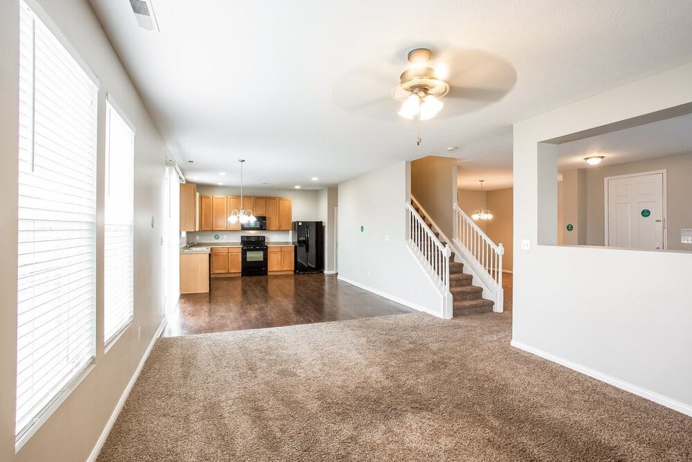 8025 Cole Wood Blvd - Photo 6 of 16