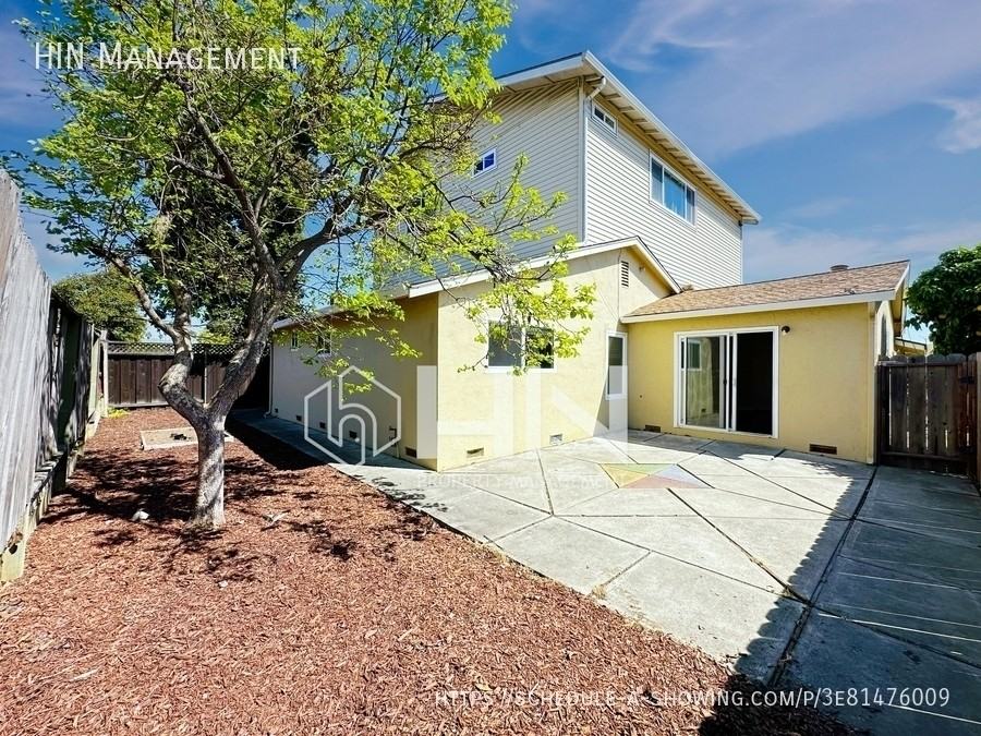 5625 Tilden Pl - Photo 4 of 8