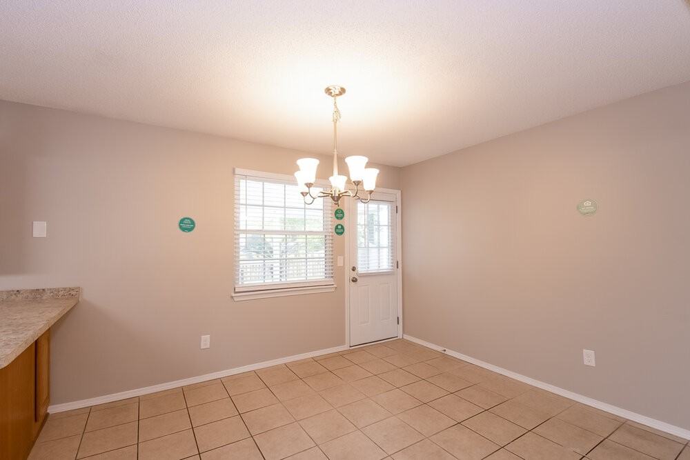 10757 Spurs Ct - Photo 7 of 16