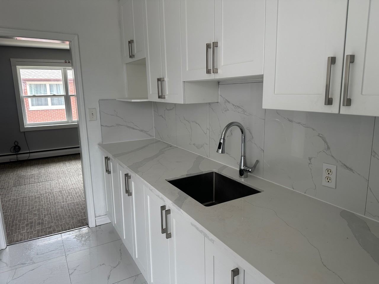 119 Rossland Rd E #4 - Photo 6 of 15