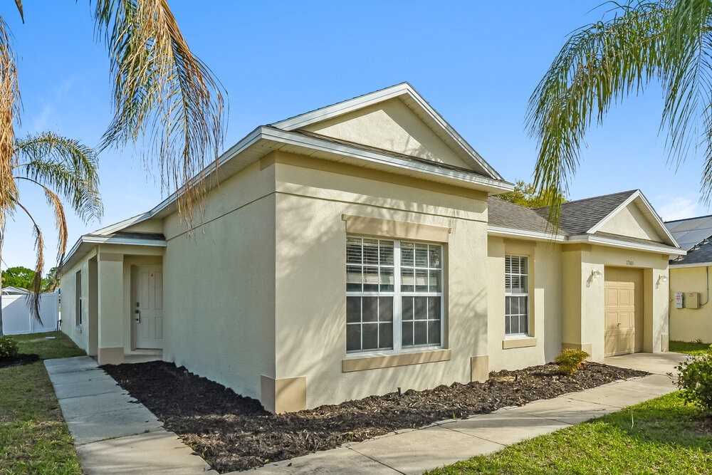 17305 Woodcrest Way - Photo 3 of 16