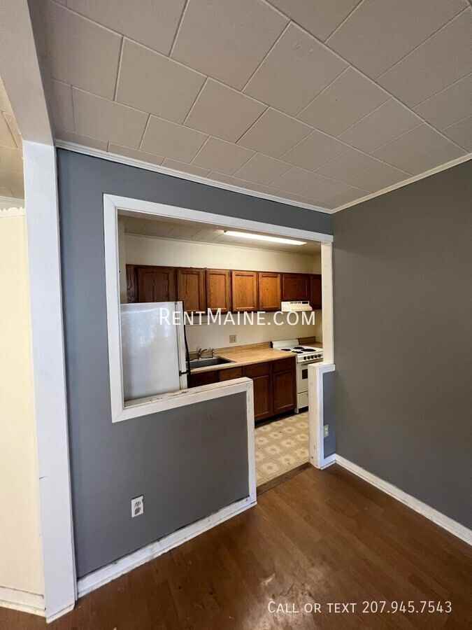 142 Pine St #2 - Photo 2 of 7