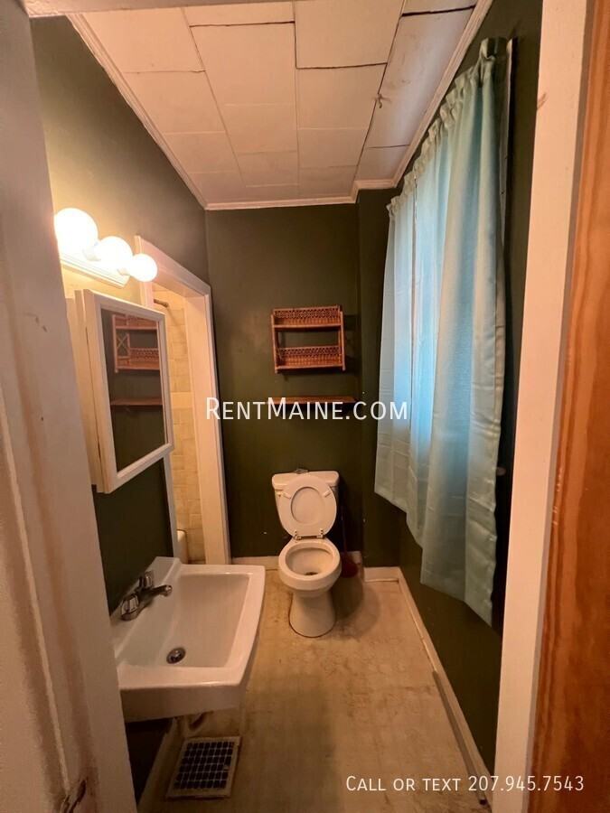 142 Pine St #2 - Photo 6 of 7