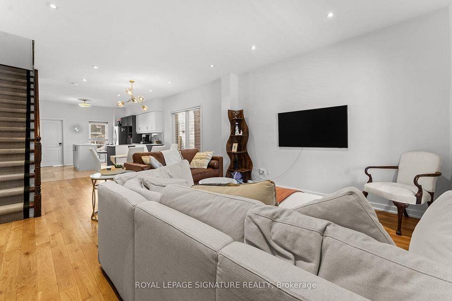 176 Hastings Avenue - Photo 4 of 19