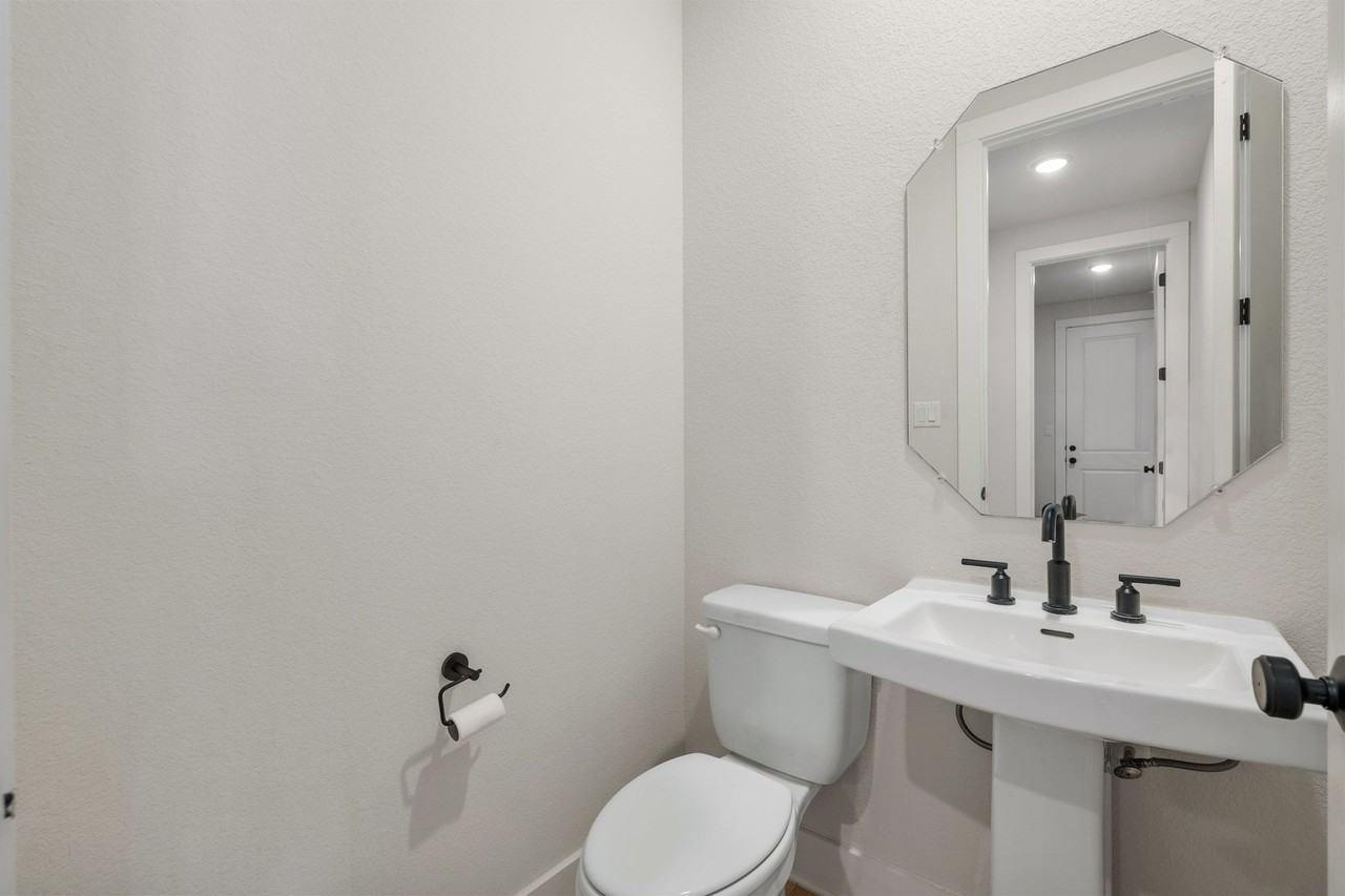 957 Arrowhead Ranch Blvd #957 - Photo 4 of 31