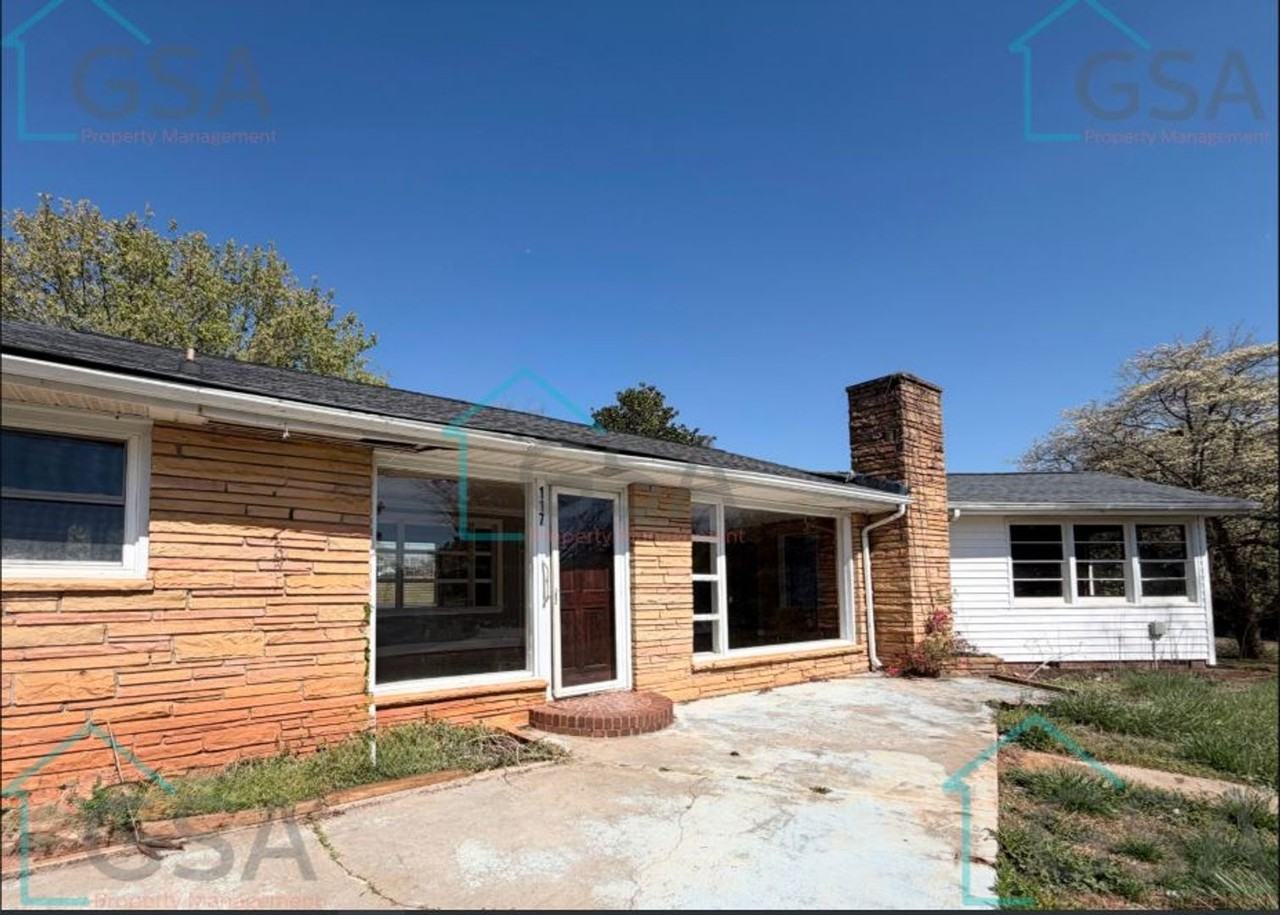 Crown Properties, LLC - Photo 2 of 41